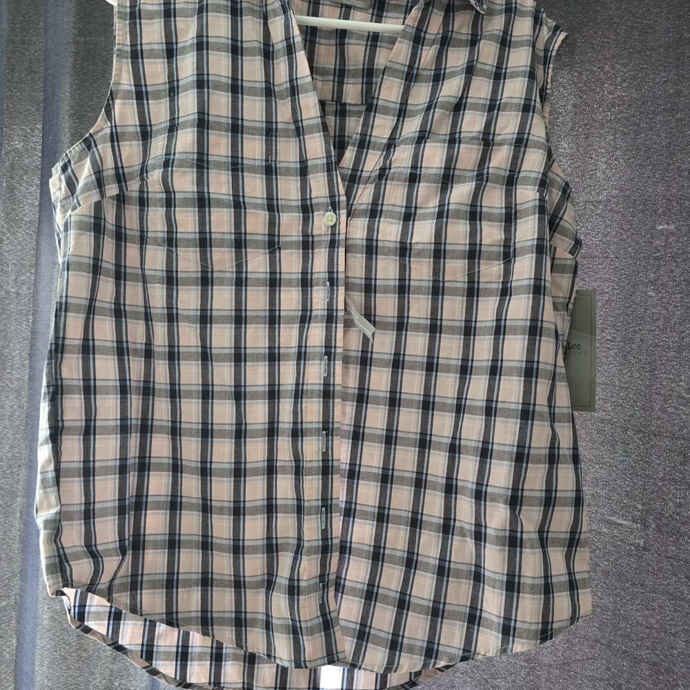 NWT Riders By Lee Plaid Sleeveless Button Up Size Large
